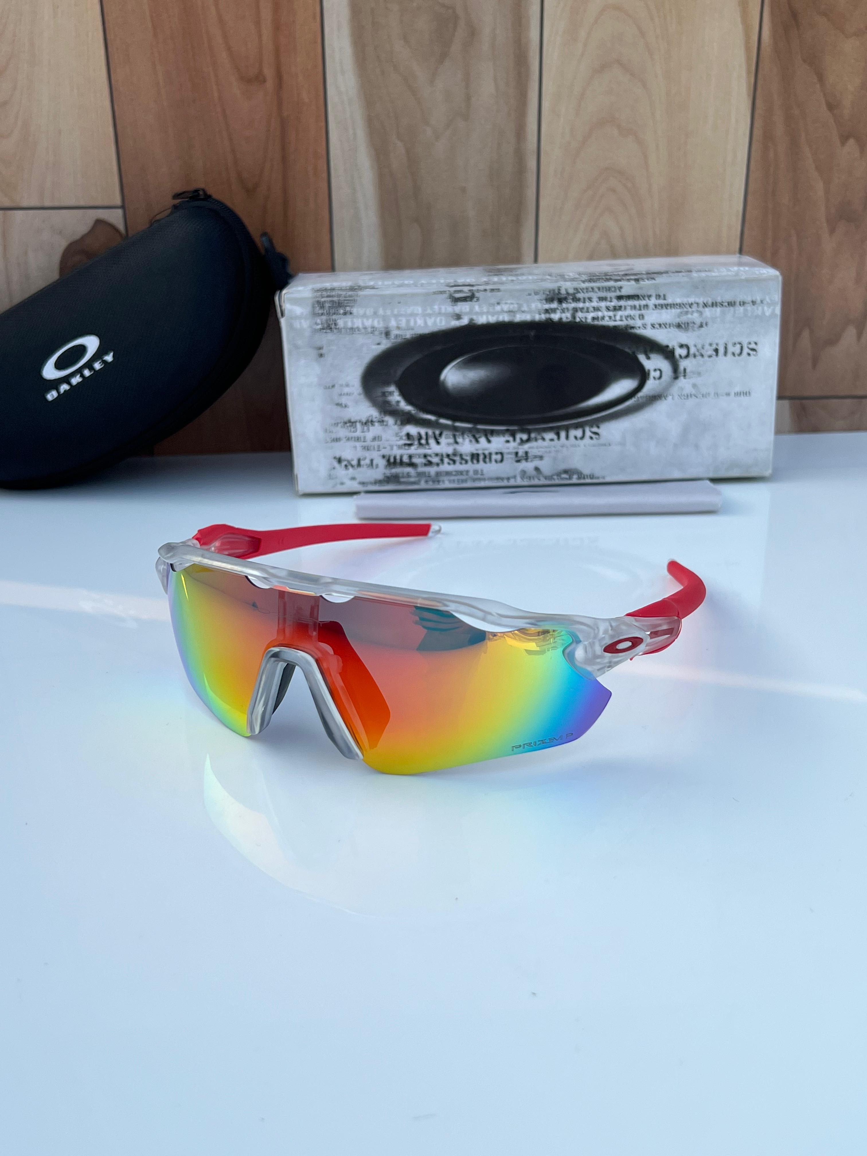 WG Oakl 9208 white red