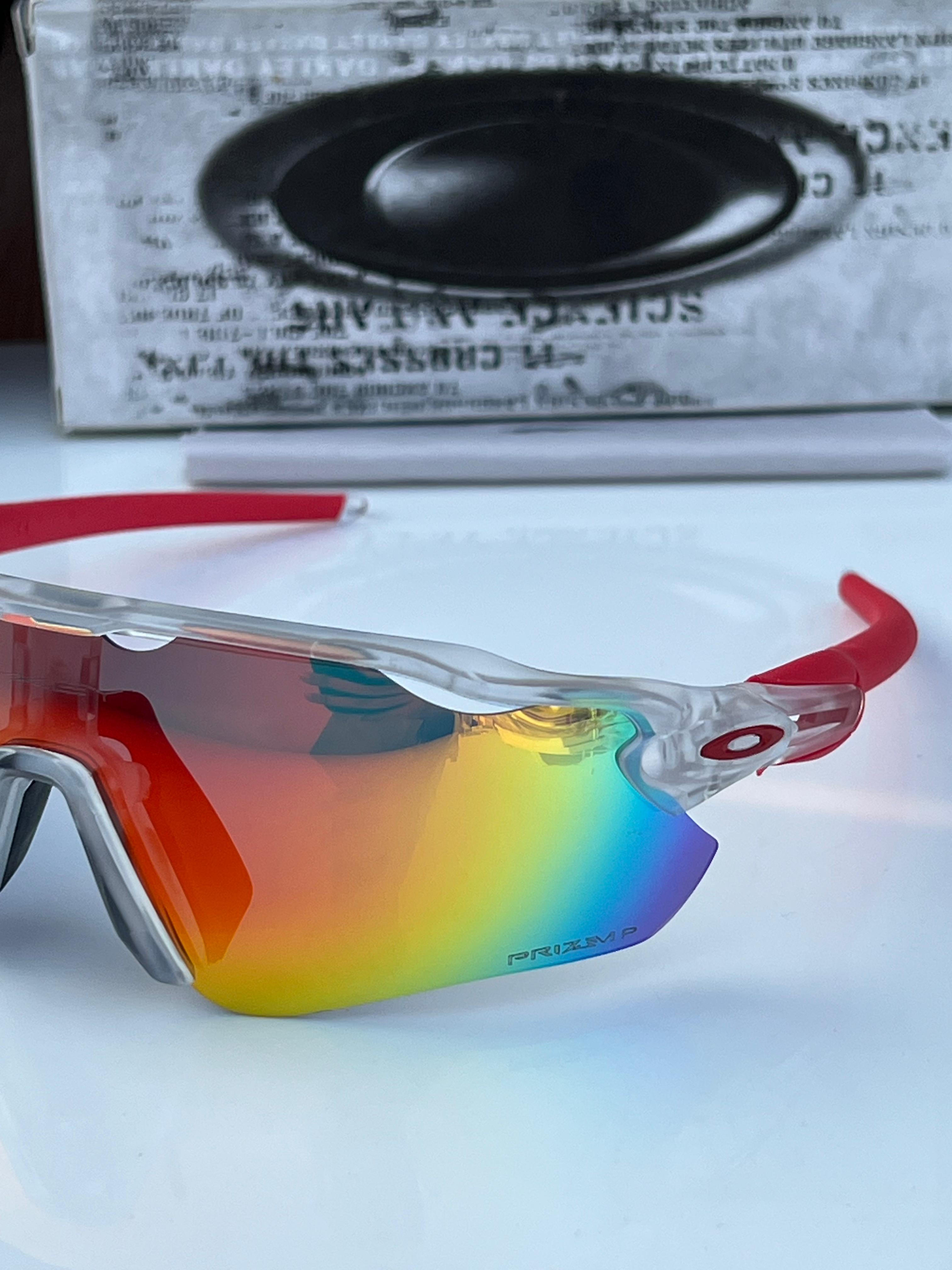 WG Oakl 9208 white red